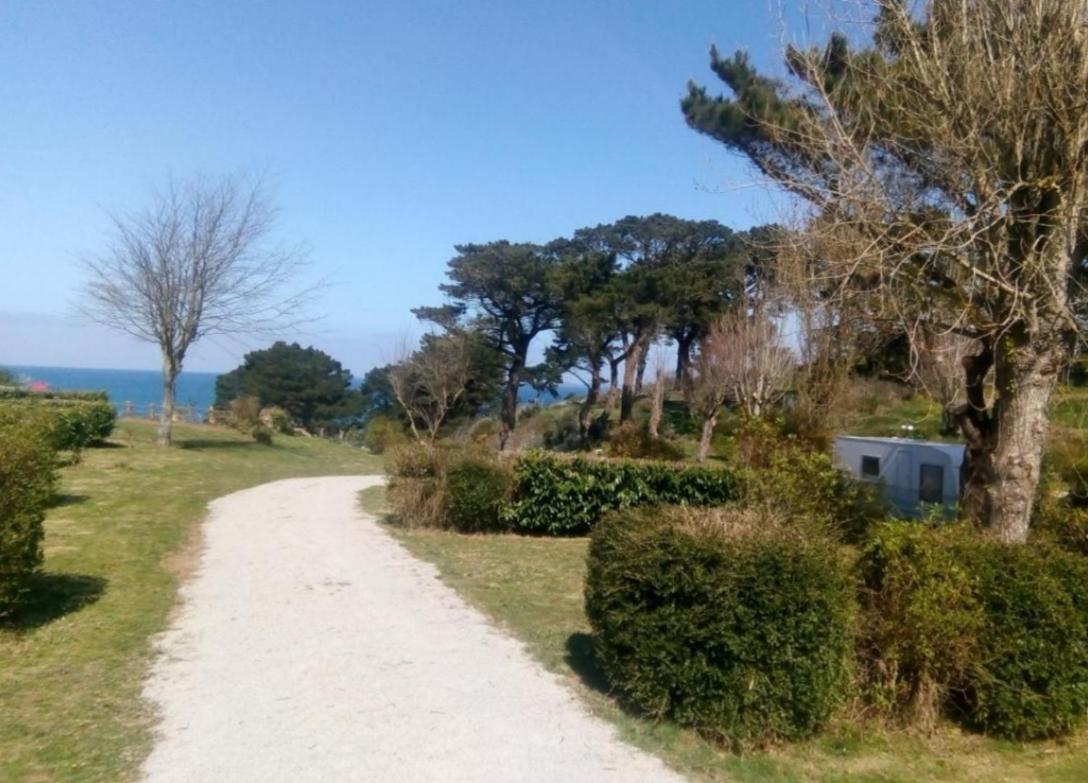 Les Hortensias Grande Tente Familiale Deux Chambres Et Sejour Vue Mer Sur Camping Nature Plestin-les-Grèves Eksteriør bilde